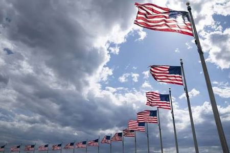 IMF sees US growth at 2.3 pc through 2027