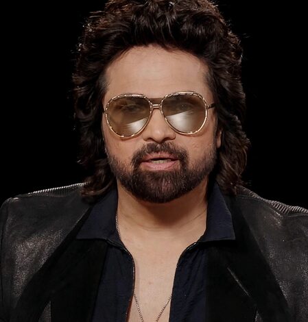 Himesh Reshammiya gets emotional remembering late father listening to Akshay Kumar’s Main Jahaan Himesh Reshammiya gets emotional remembering late father listening to Akshay Kumar’s Main Jahaan