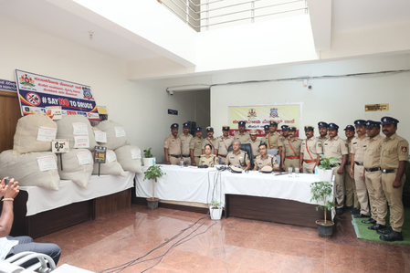 Two arrested with 317 kg of ganja worth Rs 3.17 crore in Bengaluru Two arrested with 317 kg of ganja worth Rs 3.17 crore in Bengaluru