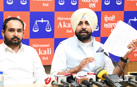 Anti-drug, social activists most unsafe in Punjab: Akali Dal Anti-drug, social activists most unsafe in Punjab: Akali Dal