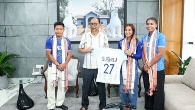 Manipur CM felicitates three hockey gold medallists from state