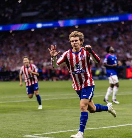 Atletico Madrid win 2-0 over Man Utd in Champions League Atletico Madrid win 2-0 over Man Utd in Champions League