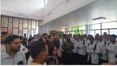 Jharkhand doctors stage demonstrations over Medical Protection Act, service conditions