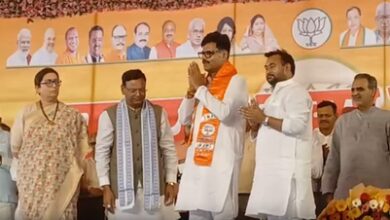 Three rebel SP MLAs cross over to BJP ahead of UP polls