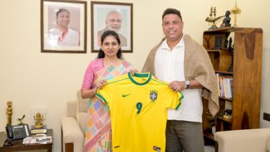 Ronaldo Nazario meets Minister of State for Youth Affairs & Sports Raksha Khadse