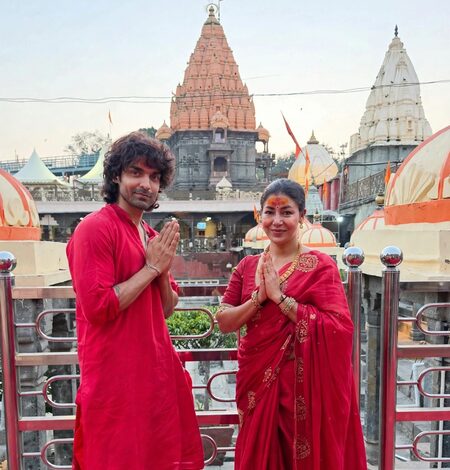 Gurmeet Choudhary, Debina Bonnerjee experience long-awaited Bhasma Aarti at Mahakaleshwar Jyotirlinga Gurmeet Choudhary, Debina Bonnerjee experience long-awaited Bhasma Aarti at Mahakaleshwar Jyotirlinga