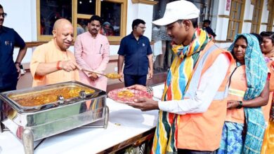 CM Adityanath honours sanitation workers in Varanasi; presents them with stoles, gifts