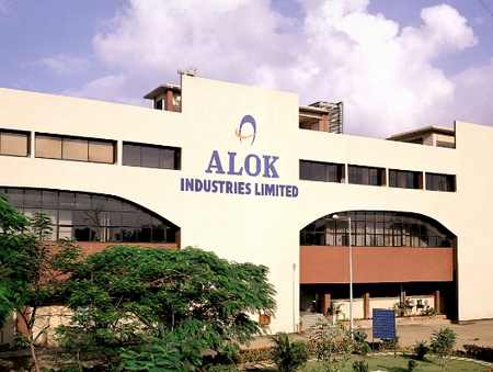 Alok Industries Q2 net loss widens to Rs 208 crore, revenue declines 36 pc Alok Industries Q2 net loss widens to Rs 208 crore, revenue declines 36 pc