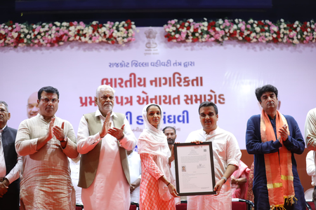 Gujarat Dy CM hands citizenship certificates to 319; recalls hardships faced by Hindus in Pakistan