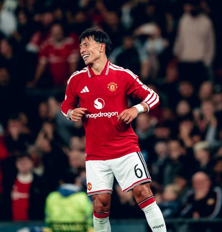 Martinez apologises to Man United over controversial remarks Martinez apologises to Man United over controversial remarks