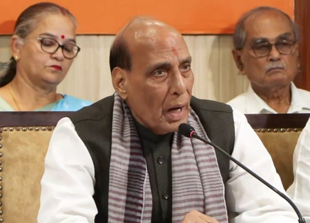 ‘Indira Gandhi put democracy behind bars, Rahul trying to create anarchy carrying Constitution in pocket’: Rajnath Singh
