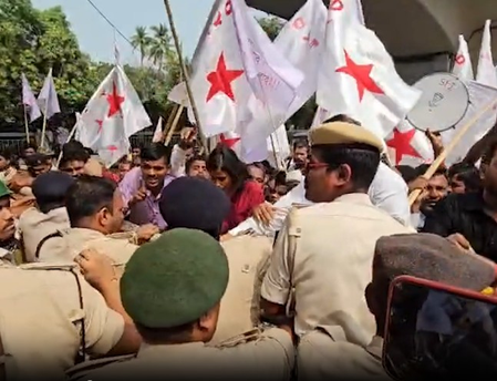 Left groups hold protest march in Patna demanding CEC’s resignation Left groups hold protest march in Patna demanding CEC’s resignation