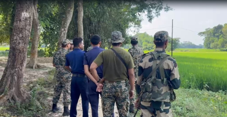 BSF hands over two detained Bangladeshi policemen to BGB BSF hands over two detained Bangladeshi policemen to BGB