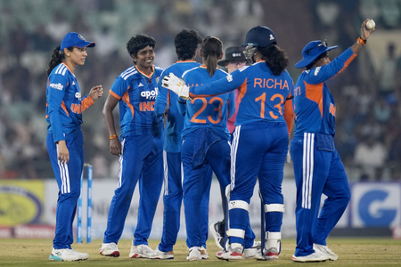 1st T20I: Nandni Sharma picks 2-11 as India restrict Zimbabwe to 114/5