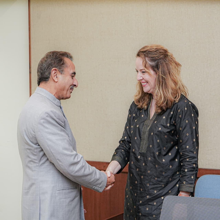 MoS Kirti Vardhan Singh meets IOM chief Amy Pope, discusses strengthening cooperation on migration, mobility MoS Kirti Vardhan Singh meets IOM chief Amy Pope, discusses strengthening cooperation on migration, mobility