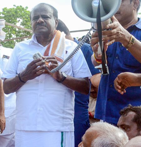 Comment on PM Modi: AICC chief Kharge showed pettiness despite seniority in public life, says Kumaraswamy