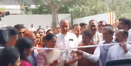 Delhi CM Rekha Gupta flags off waste collection vehicles in six Central Zone wards Delhi CM Rekha Gupta flags off waste collection vehicles in six Central Zone wards
