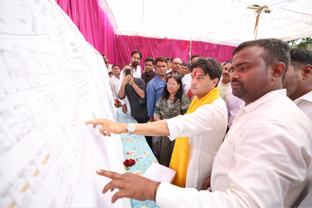 Scindia reviews proposed hospital project during three-day visit to MP Scindia reviews proposed hospital project during three-day visit to MP