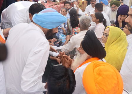 ‘Wear black turbans to protest against AAP’: Punjab BJP on murder of anti-drug activist ‘Wear black turbans to protest against AAP’: Punjab BJP on murder of anti-drug activist