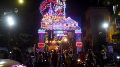 Several major Durga Puja organisers in Kolkata temporarily shut pandals for public viewing Several major Durga Puja organisers in Kolkata temporarily shut pandals for public viewing