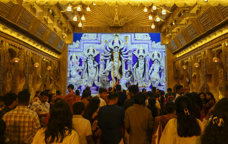 Bengal: Several injured in stampede-like situation at Durga Puja pandal in Kolkata, no casualties reported