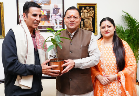 Akshay Kumar meets CM Dhami, discusses promoting film production in U’khand Akshay Kumar meets CM Dhami, discusses promoting film production in U’khand