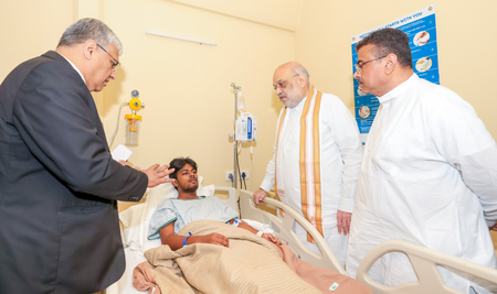 Kolkata stampede: Amit Shah visits hospital, meets injured devotees Kolkata stampede: Amit Shah visits hospital, meets injured devotees