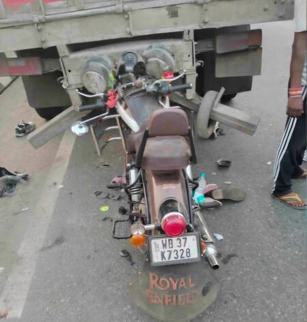Five killed in two separate road accidents in Bengal’s Durgapur Five killed in two separate road accidents in Bengal’s Durgapur