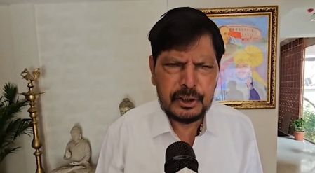 Ramdas Athawale condemns attack on Tiger Shroff, says such incidents in Mumbai ‘not right’ Ramdas Athawale condemns attack on Tiger Shroff, says such incidents in Mumbai ‘not right’