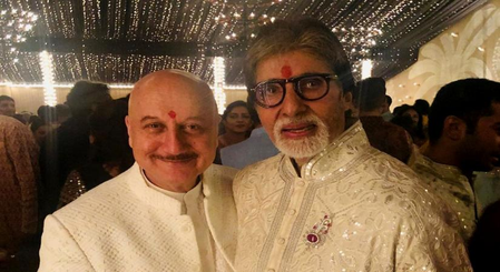 Anupam Kher relives a fond memory of trying his hands at parody with Amitabh Bachchan Anupam Kher relives a fond memory of trying his hands at parody with Amitabh Bachchan