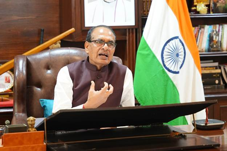 Centre launches portal to give farmers access to agri schemes on mobile phones Centre launches portal to give farmers access to agri schemes on mobile phones