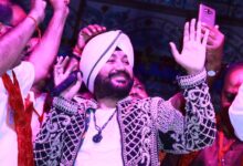 Daler Mehndi confronted by Uttarakhand Minister Subodh Uniyal: Bol toh jaa nahi raha Daler Mehndi confronted by Uttarakhand Minister Subodh Uniyal: Bol toh jaa nahi raha