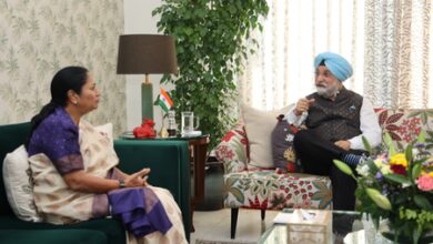 Delhi CM calls on L-G, discusses development issues Delhi CM calls on L-G, discusses development issues