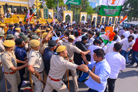 NSUI worker assault case: Congress workers sit-in continue at Jaipur Police Commissionerate NSUI worker assault case: Congress workers sit-in continue at Jaipur Police Commissionerate