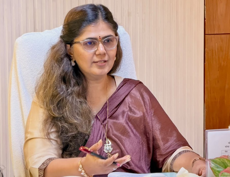 Maha Minister warns Gen Z against ‘self-destructive’ acts Maha Minister warns Gen Z against ‘self-destructive’ acts