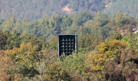 South Korea warns of ‘decisive retaliation’ as North Korea threatens to deploy strike assets to border South Korea warns of ‘decisive retaliation’ as North Korea threatens to deploy strike assets to border