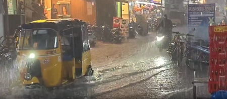 TN: Schools shut today in Chennai, neighbouring districts amid heavy rain TN: Schools shut today in Chennai, neighbouring districts amid heavy rain
