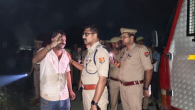 Father, daughter among 3 killed in hut fire in UP’s Deoria Father, daughter among 3 killed in hut fire in UP’s Deoria