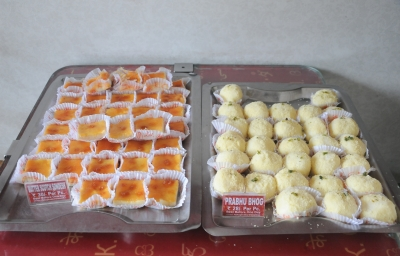 Skyrocketing sweet prices fail to dampen Bengal Vijaya Dashami celebrations