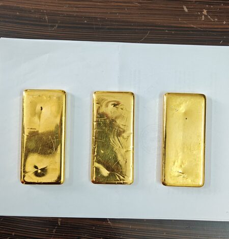 DRI seizes gold, foreign currency worth Rs 5.84 crore in Andhra Pradesh; arrests five DRI seizes gold, foreign currency worth Rs 5.84 crore in Andhra Pradesh; arrests five