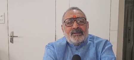 ‘Tukde-Tukde gang’ trying to divide country, PM Modi right in Vijayadashami message: Giriraj Singh ‘Tukde-Tukde gang’ trying to divide country, PM Modi right in Vijayadashami message: Giriraj Singh