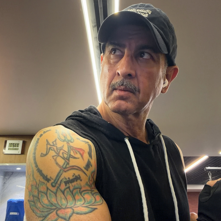 Ronit Bose Roy returns to the gym to get rid of all those festive calories Ronit Bose Roy returns to the gym to get rid of all those festive calories