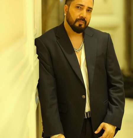 Mika Singh asks ‘Aapne cash diya the ya cheque?’ amidst claims by Cabinet Minister Subodh Uniyal
