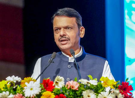 Maha Cabinet approves Rs 5,000 advance to each of 1.5 crore farmers in drought-hit areas