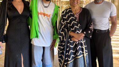 Bohemia shares frame with ‘brother’ Yo Yo Honey Singh in Dubai Bohemia shares frame with ‘brother’ Yo Yo Honey Singh in Dubai
