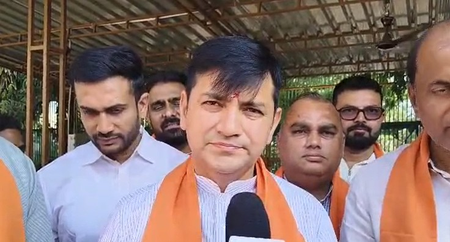 Gujarat minister, leaders pray at temple; service-oriented activities planned on HM Shah’s birthday Gujarat minister, leaders pray at temple; service-oriented activities planned on HM Shah’s birthday