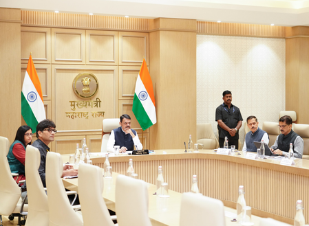 Focus on building economically viable water projects: Maha CM tells World Bank Focus on building economically viable water projects: Maha CM tells World Bank