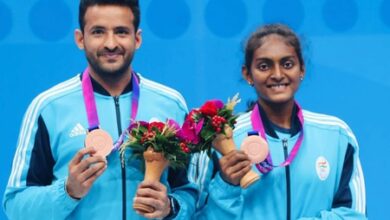 Para Asian Games: Nitesh, Thulasimathi win silver in badminton mixed doubles SL3-SU5 Para Asian Games: Nitesh, Thulasimathi win silver in badminton mixed doubles SL3-SU5