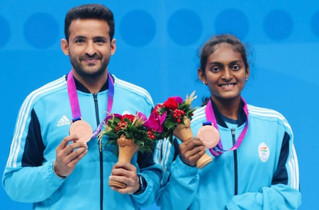 Para Asian Games: Nitesh, Thulasimathi win silver in badminton mixed doubles SL3-SU5 Para Asian Games: Nitesh, Thulasimathi win silver in badminton mixed doubles SL3-SU5