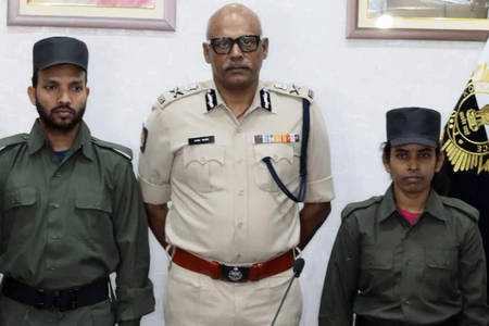 Most-wanted Maoist couple surrenders before Kolkata police chief